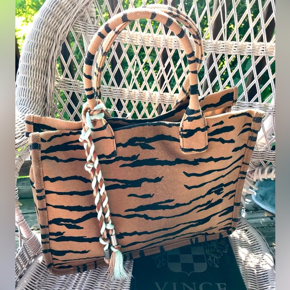 Vince Camuto Tiger Tote Bag NWT - Picture 2 of 6